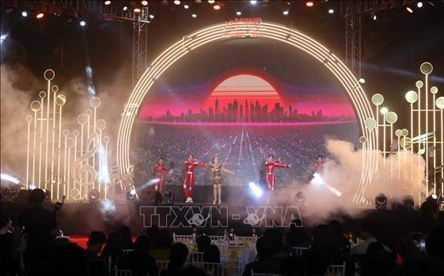 Annual New Year festival shines in Da Nang